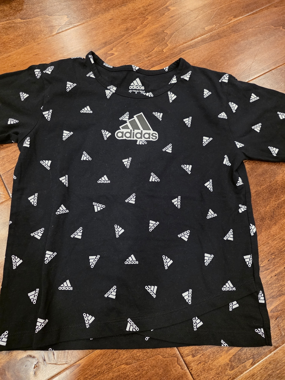 adidas Black Short Sleeve Tee with White Logo Print NWOT Small 7/8